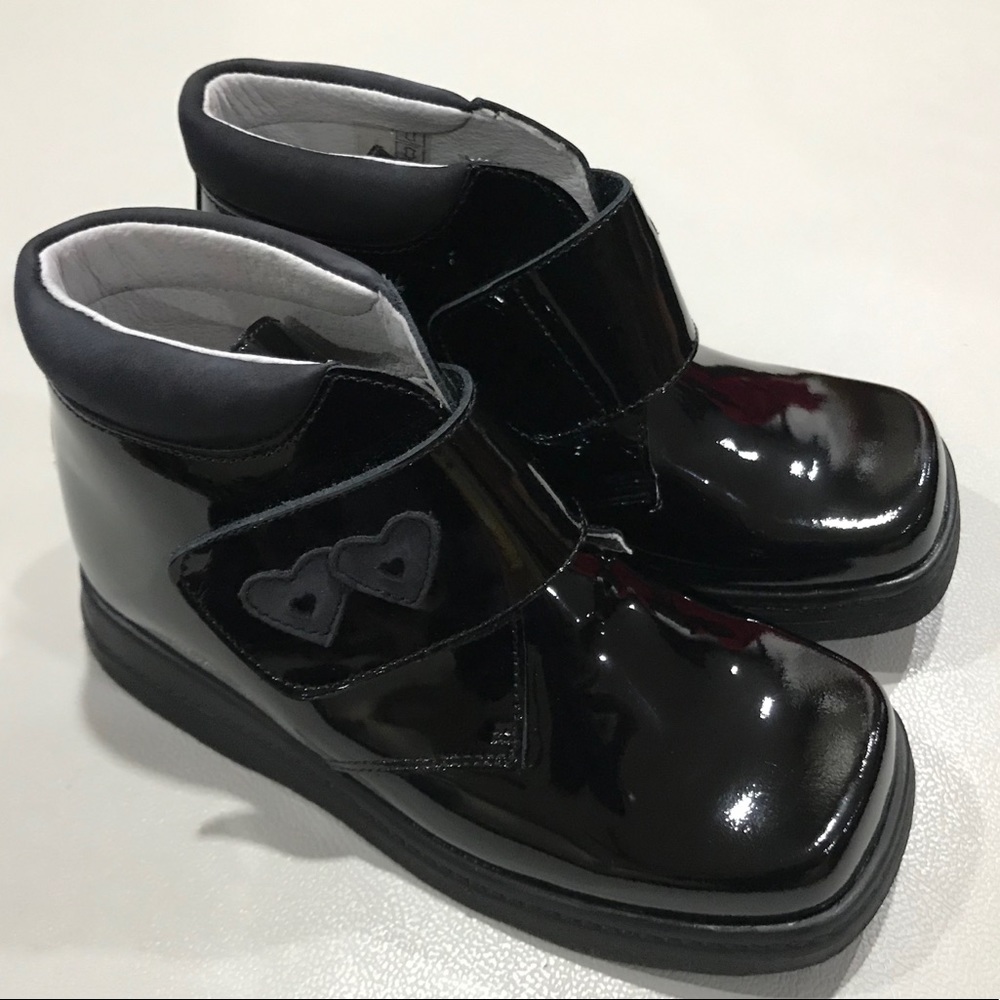 Andanines Piel Charol Negro (Pattern Leather) boot
